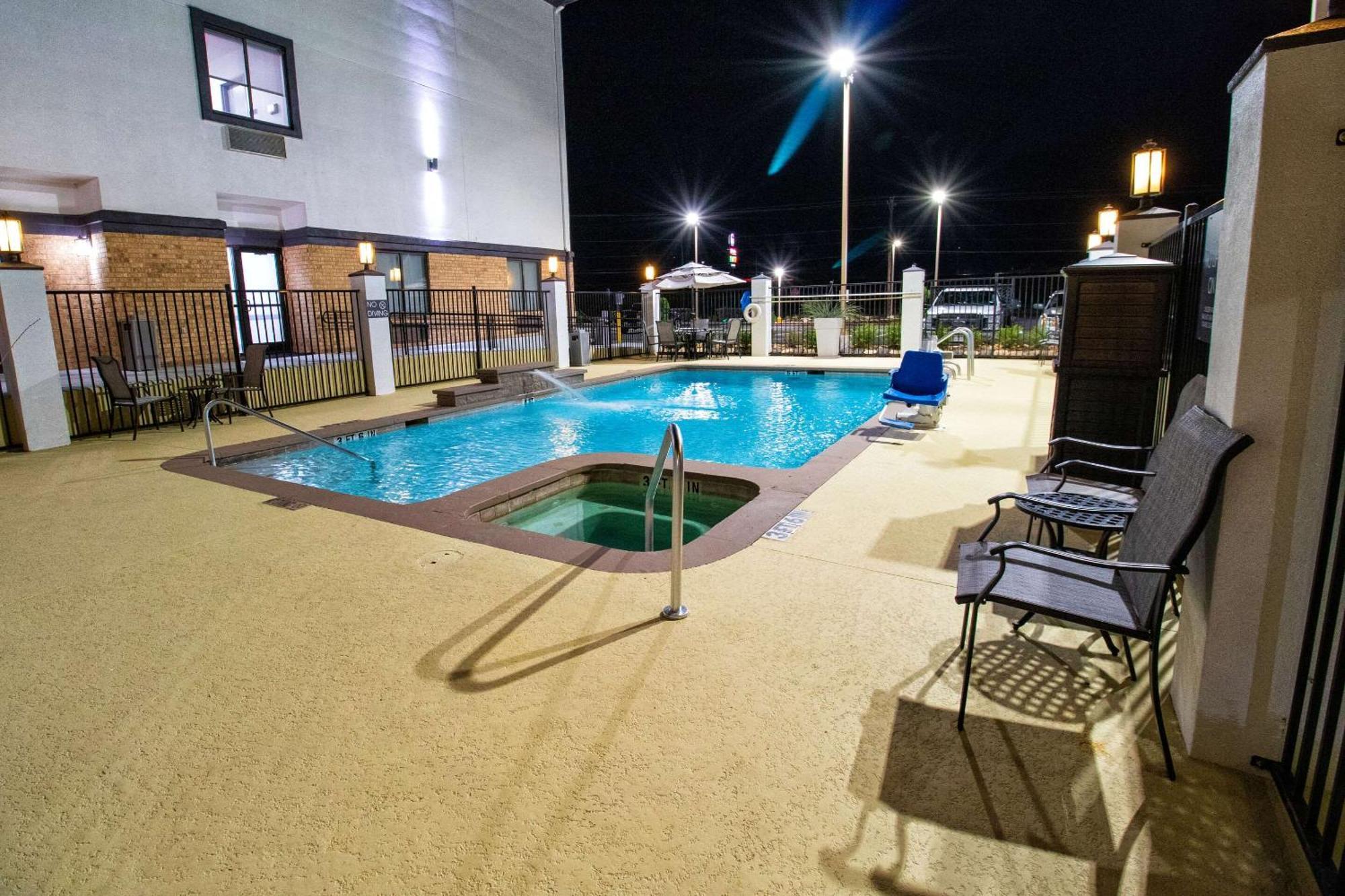 Best Western Plus Schulenburg Inn & Suites Exterior foto