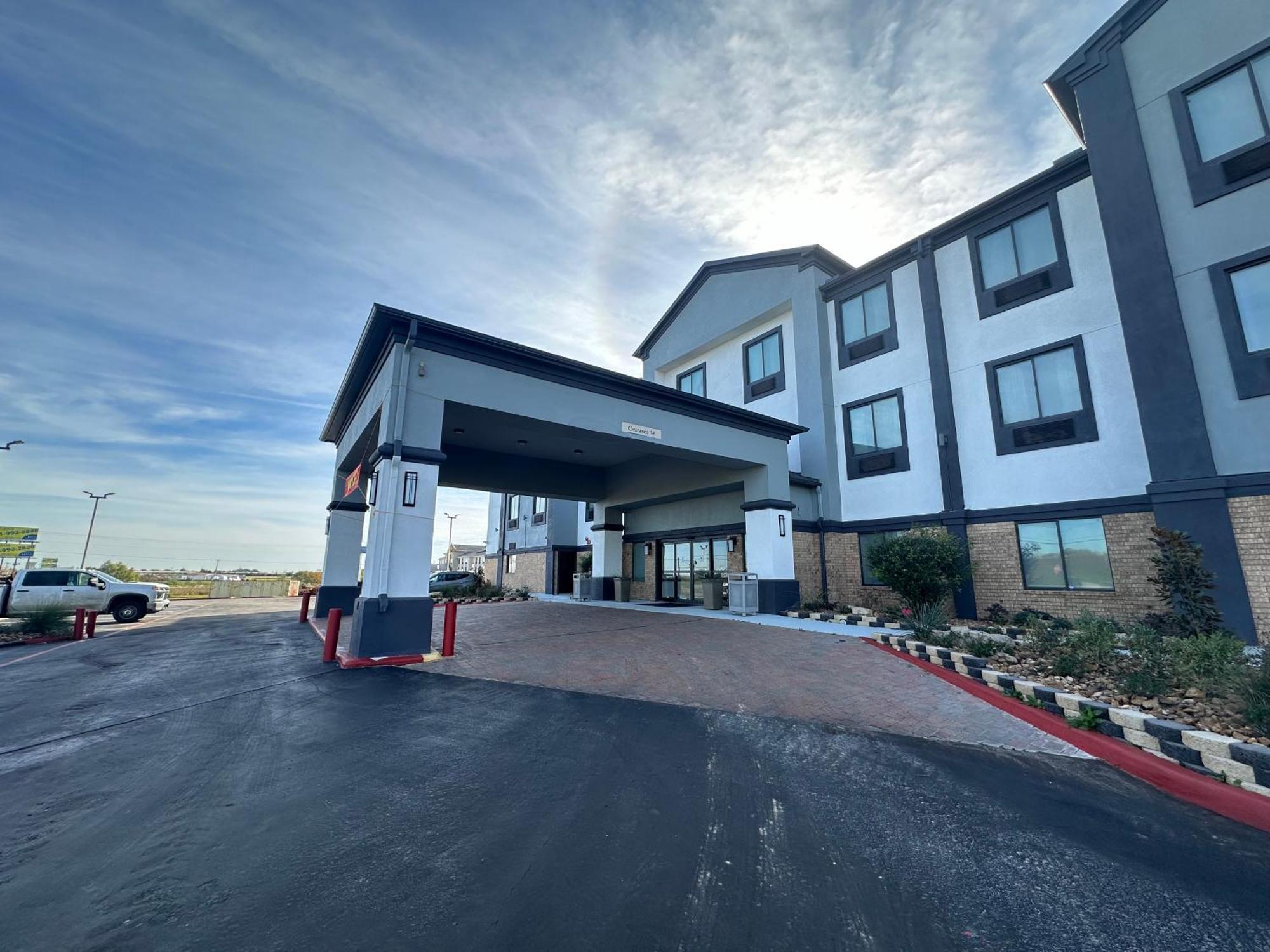 Best Western Plus Schulenburg Inn & Suites Exterior foto